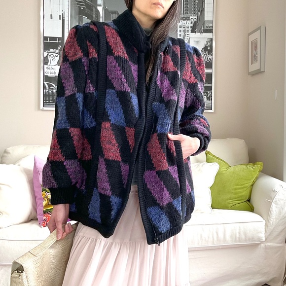 Vintage knit jacket with geometric triangle colourful pattern - Picture 2 of 16